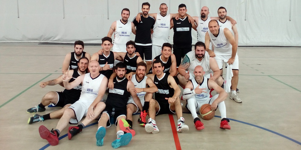 Foto de familia de la final de la Copa Cadena SER