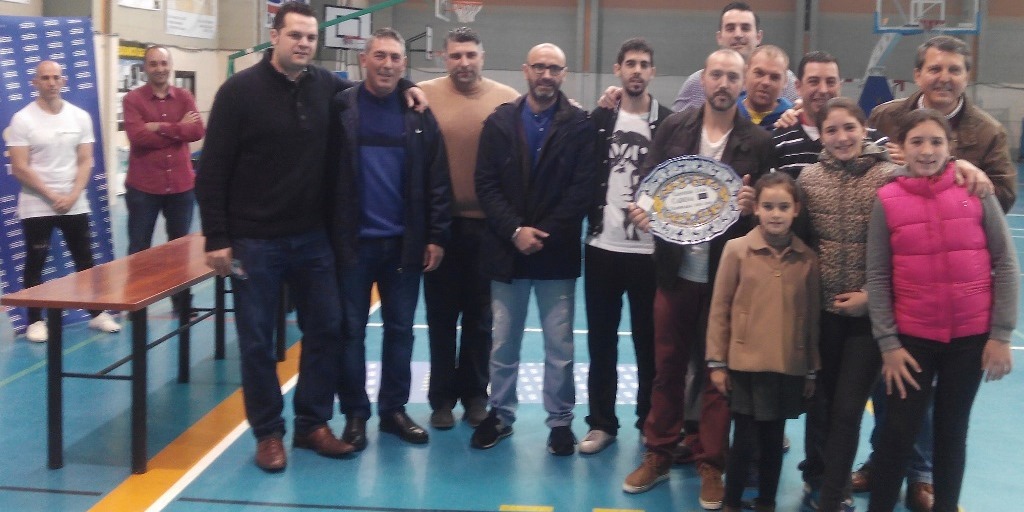 Emotiva clausura de la liga de baloncesto de Talavera